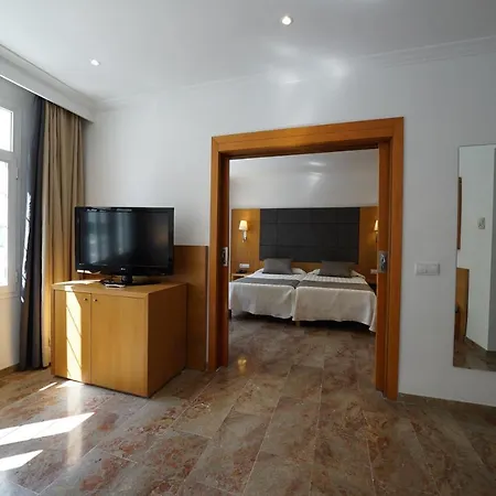 Hotel Artmadams 4*