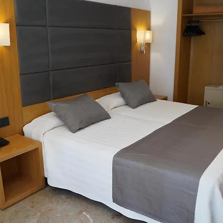 Artmadams Hotel