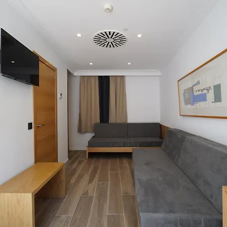 Artmadams Hotel 4*