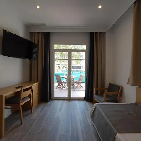Artmadams Hotel 4*