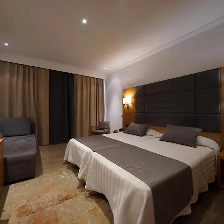 Artmadams Hotel 4*