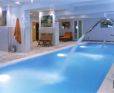Hotel Artmadams 4*