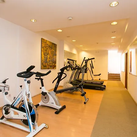 Artmadams Hotel